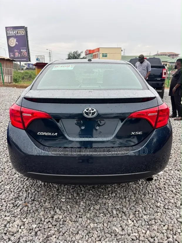 2018 Toyota Corolla XSE - 1