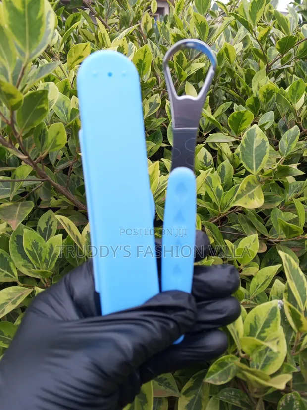 Tongue Scraper - 1
