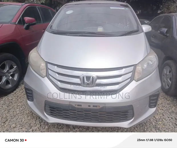Honda Freed 2013 Silver - 1