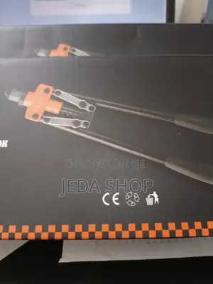 INGCO 17-inch Hand Riveter