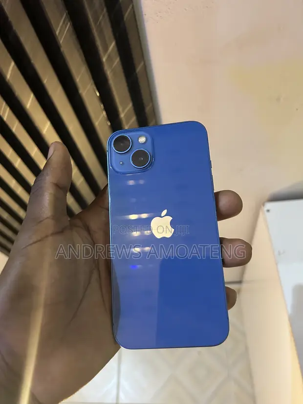 Apple iPhone 13 128GB - 1
