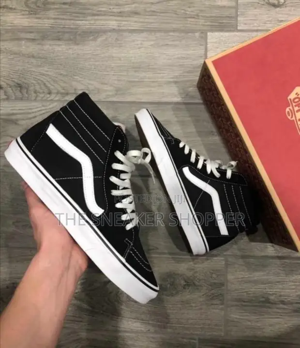 Vans Sk8-Hi - Black / White - 1