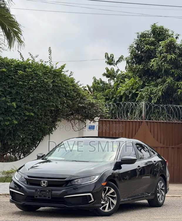 Honda Civic EX Sedan 2019 Black - 1
