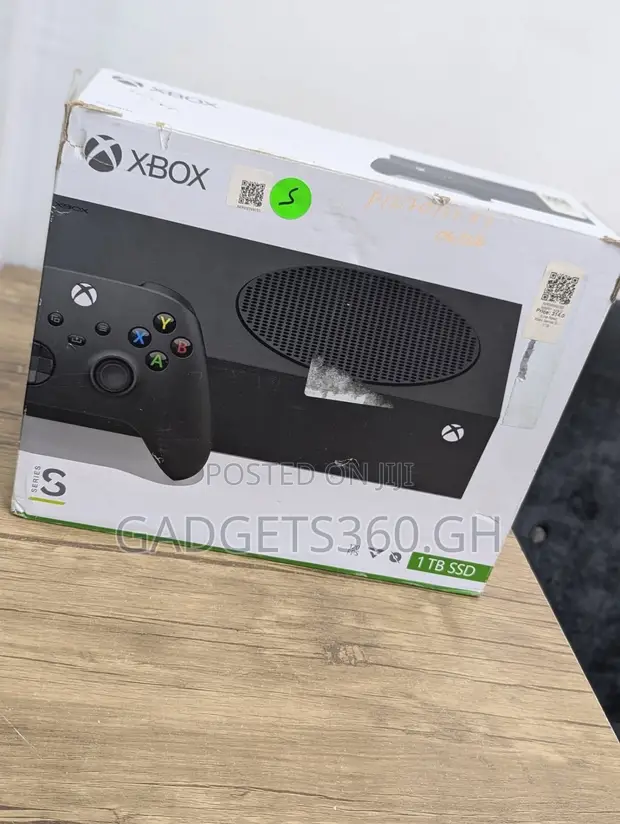Microsoft Xbox Series S (1TB) - 1