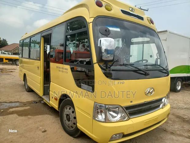 Hyundai County 2016 Bus - Yellow - 1