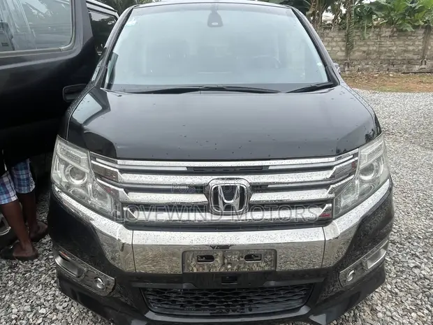 Honda Stepwgn 2014 Black - 1