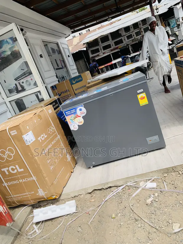 Brand New Nasco NAS-300FL 250L Single-Door Chest Freezer - 1