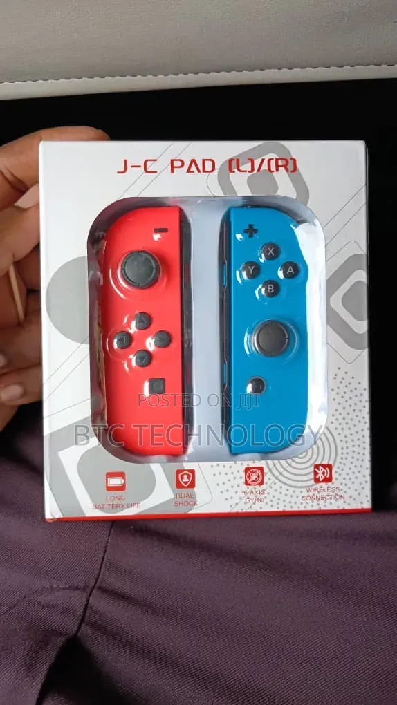 Nintendo Switch Pro Controller - 1
