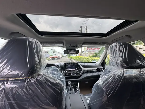 Toyota Highlander 2022 Black - 1