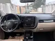 Mitsubishi Outlander 2016 White - 2