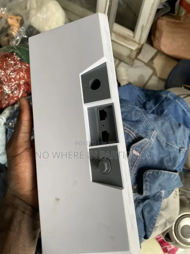 Starlink Router Gen 3 - 1