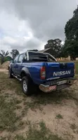 Nissan Hardbody 2013 Blue - 4