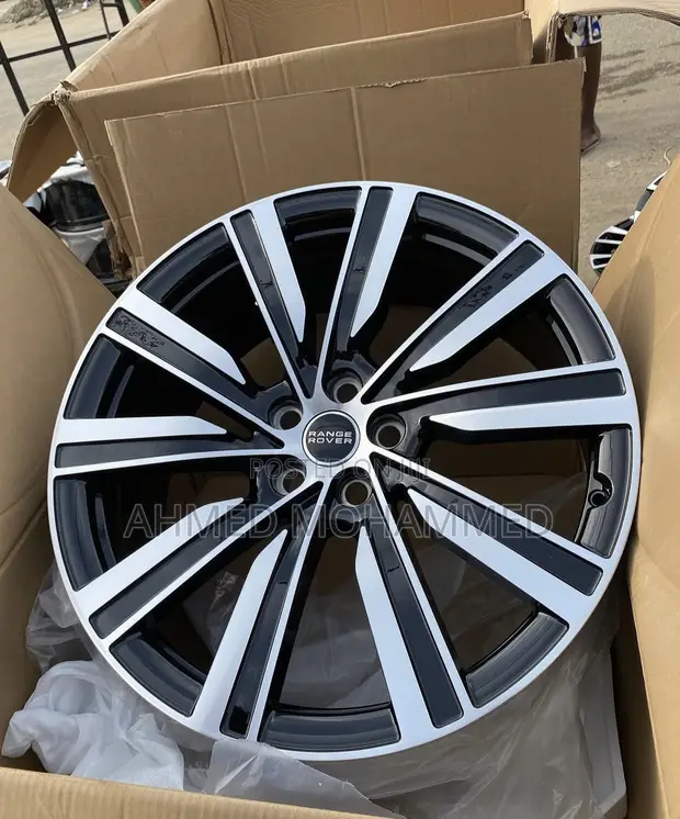 Range Rover 22-Inch Alloy Rims - 1