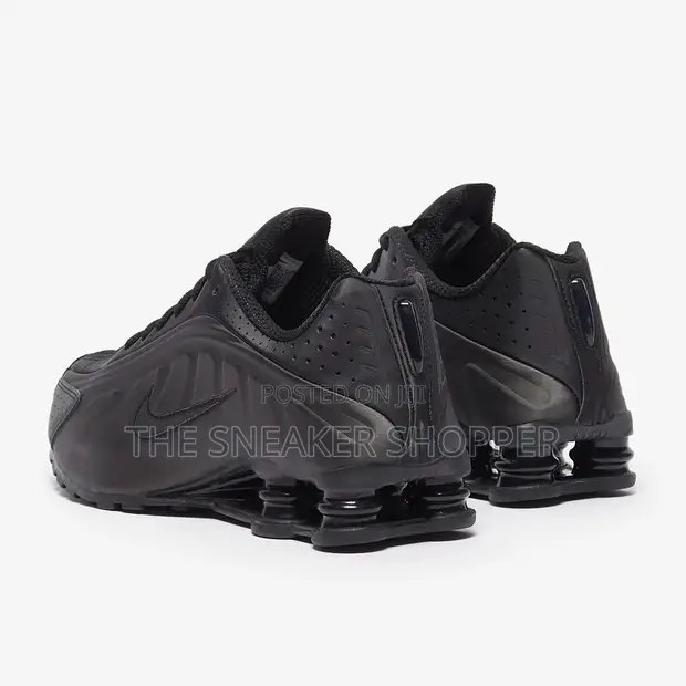 Nike Shox R4 "Triple Black" Sneakers - 1