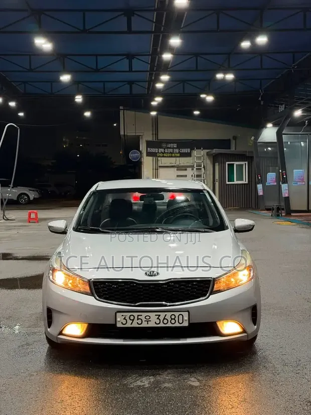 Kia Cerato 2016 Silver - 1