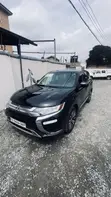 2019 Mitsubishi Outlander 7-Seater for Rent - 3