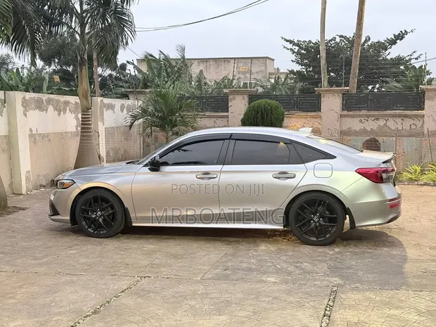Desmond Private Transport - Reliable Accra Chauffeur Services - 1