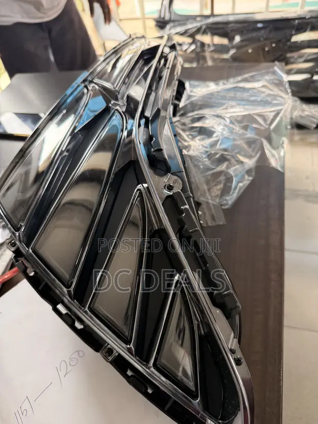 Hyundai Tucson Front Bumper DRL 2022-2024 - 1