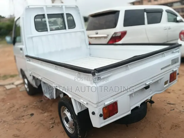 Mini Hijet Truck - 1