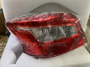 Nissan Sentra 2016-2019 Tail Light