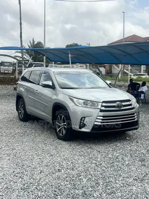 2018 Toyota Highlander XLE 4x4 V6 SUV