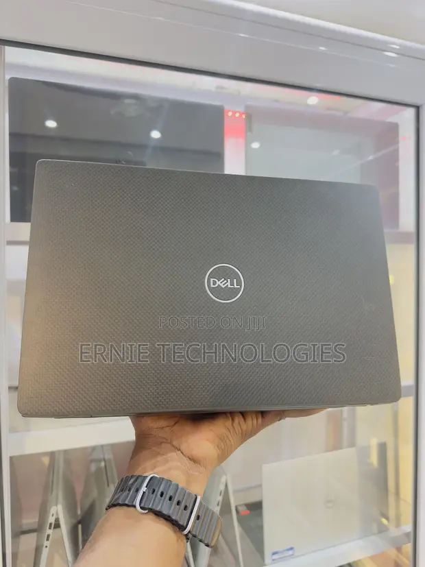 Dell Latitude 7410 Laptop - Core i7, 16GB RAM, 256GB SSD - 1