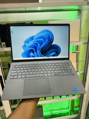 Dell Laptop 8GB RAM Intel Core i5 512GB SSD