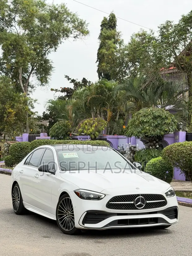 Mercedes-Benz C300 2022 White - 1