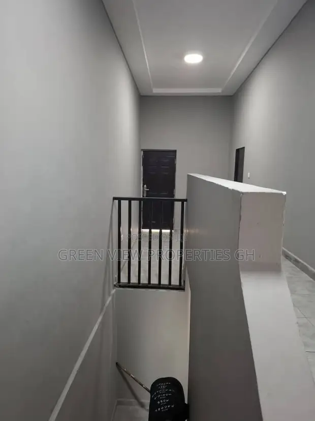 2-Bedroom Duplex with Boys' Quarters & Garage in Circle - 1