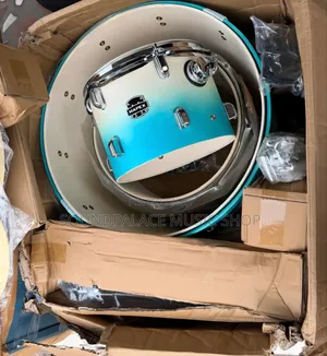 Mapex Saturn Hybrid 5-Piece Drumset (Aqua Fade)