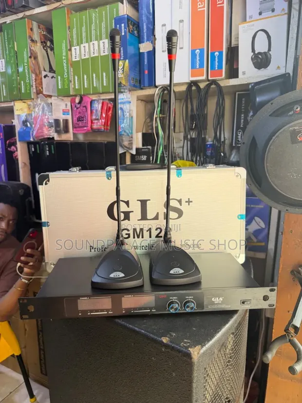 GLS GM122 2-in-1 UHF Wireless Conference Microphone Set - 1