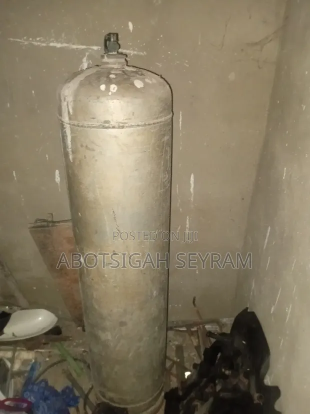 Commercial 52kg Stainless Steel Gas Cylinder - 1