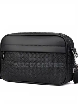 Men's Casual Simple Crossbody Bag - Black