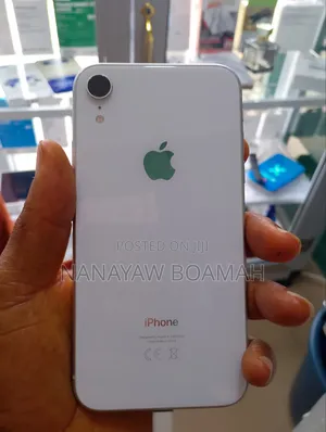 Apple iPhone XR 128GB White