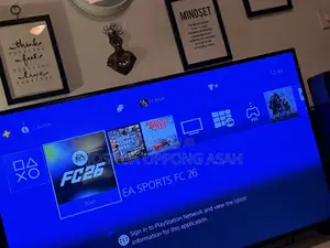 PlayStation 4 (Uncharted Edition) - Canadian Used
