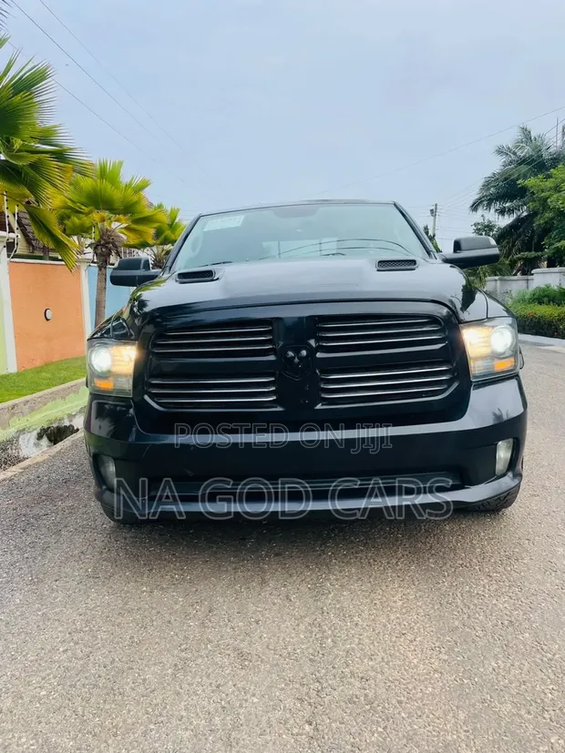 Dodge RAM 1500 2016 Black - 1