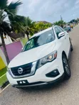 Nissan Pathfinder SV Limited 2017 White - 1