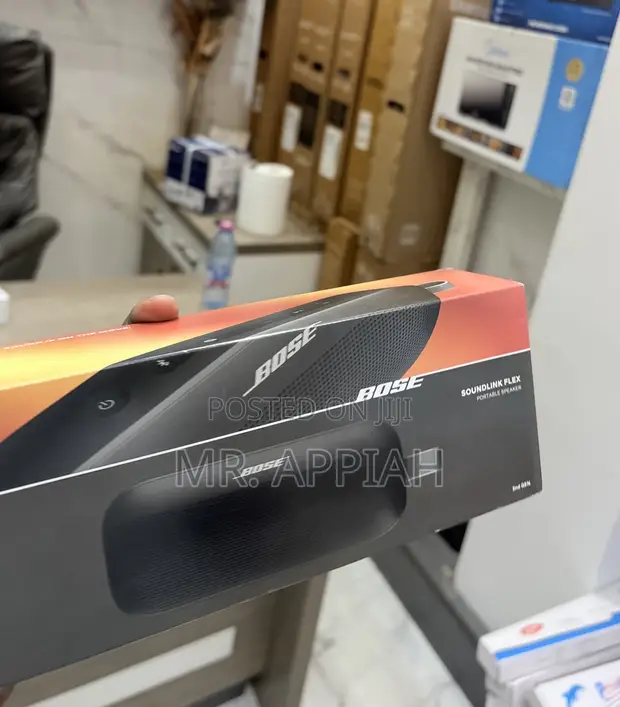 Bose SoundLink Flex Waterproof Bluetooth Speaker - 1