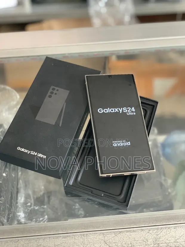 New Samsung Galaxy S24 Ultra 256GB Silver - 1