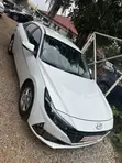 Hyundai Elantra SE 2021 White - 2