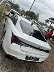 Hyundai Elantra SE 2021 White - 3