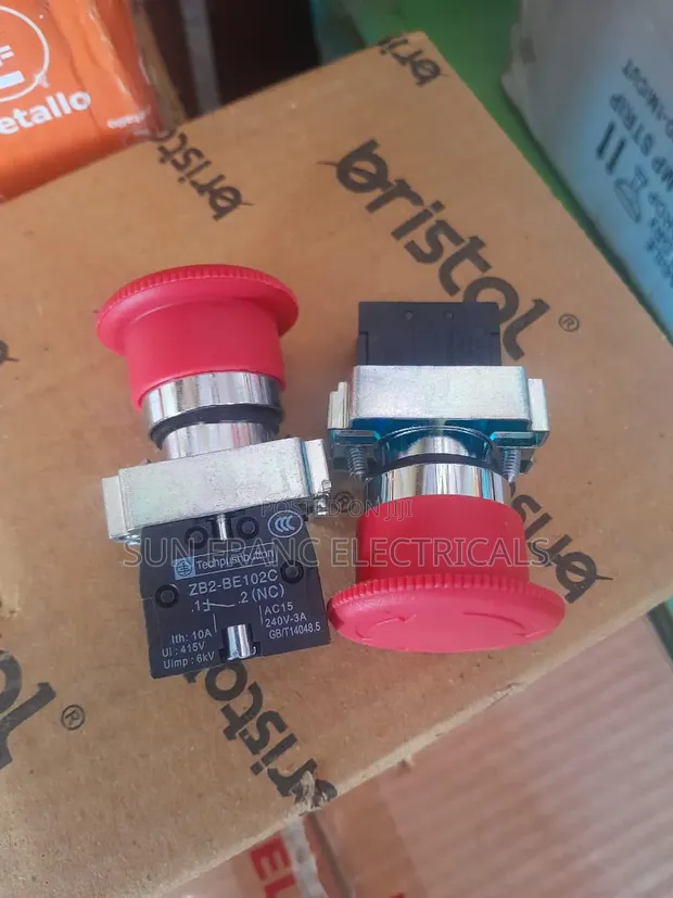 ZB2-BE102C 22mm Mushroom Emergency Stop Push Button 10A - 1