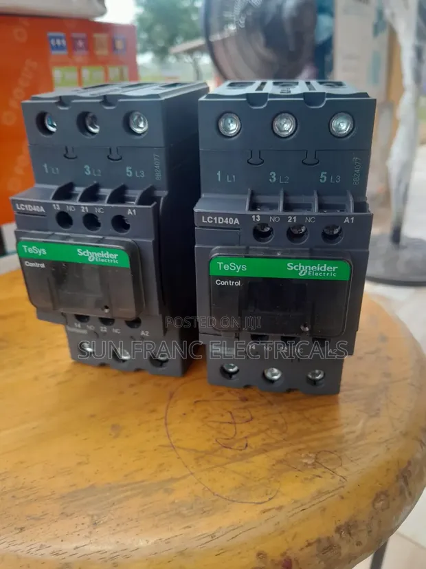Schneider Lcid40-60a 3-Pole Magnetic AC Contactor - 1