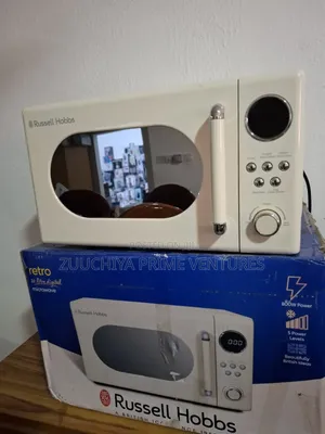 Russell Hobbs Retro Compact Cream Microwave (20L)