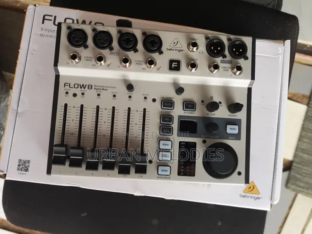 Behringer FLOW 8 Compact Digital Mixer - 1