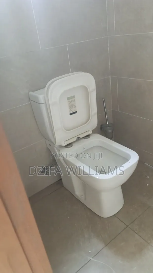 3 Bedroom Apartment for Rent in Dzify Homes, Sakumono - 1