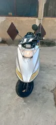 SYM Symnh 180 Scooter (2010) - 1