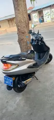 SYM Symnh 180 Scooter (2010) - 3