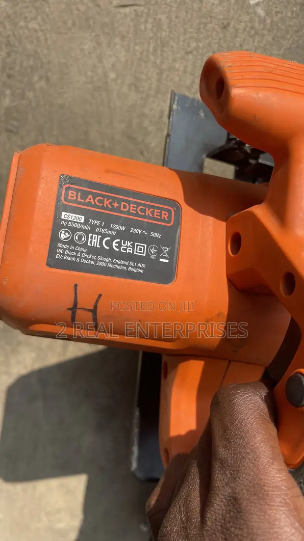 Black & Decker 1200W Circular Saw - 1