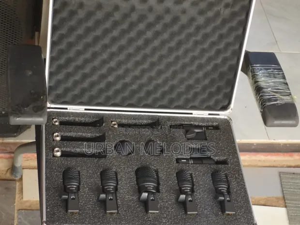 Behringer BC1200 Professional 7-Piece Drum Microphone Set - 1